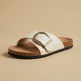 Sandalia Mule Corcho Ante Grabado Hebilla Grande Dorada Mujer