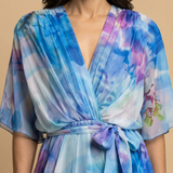 Vestido Midi Floral Acuarela Volantes Escalonados Manga Kimono Mujer