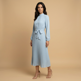 Vestido Midi Plisado Cuello Alto Manga Larga