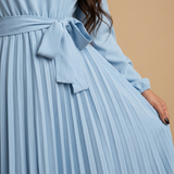 Vestido Midi Plisado Cuello Alto Manga Larga
