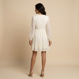 Vestido Corto Chifón Plumetis Escote V Manga Larga