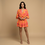 Vestido Corto Floral Manga Kimono Volantes