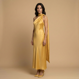 Vestido Largo Satinado Halter Estola Integrada